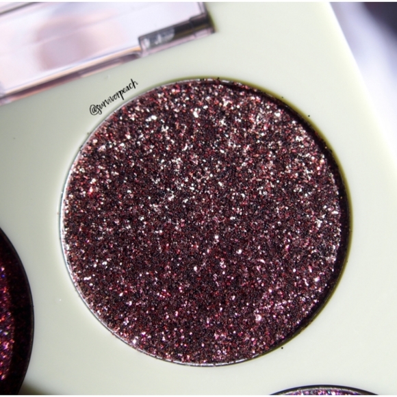2/$20! Pixi Glittery Eye Quad - Rose Bronze - Picture 8 of 12